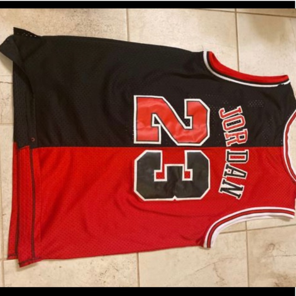 Medium Jordan jersey
